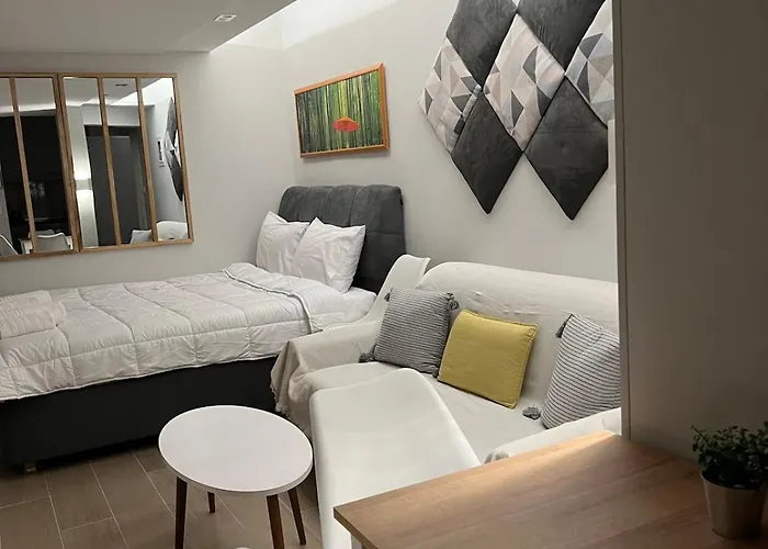Athens Hotspot Residence