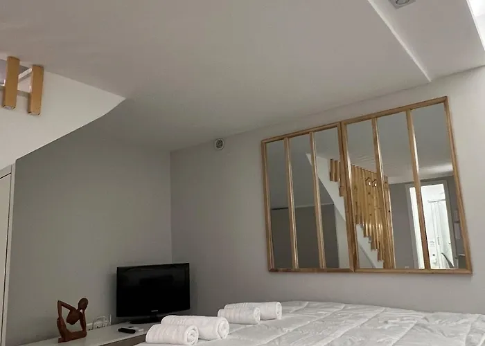 Athens Hotspot Residence
